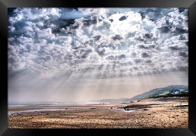 Heavenly Rays at Sandsend Beach Framed Print by Sandi-Cockayne ADPS