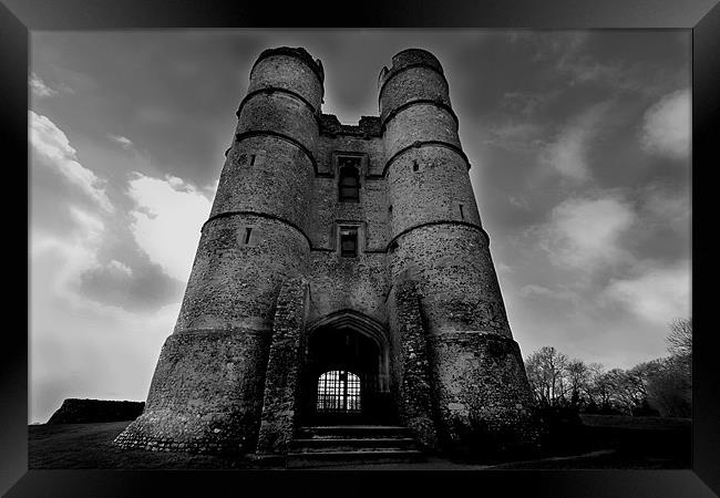 The Gate House - Donnington Castle Framed Print by Samantha Higgs