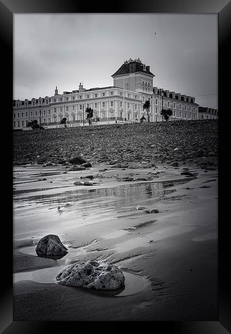 St.Georges Hotel Framed Print by Sean Wareing