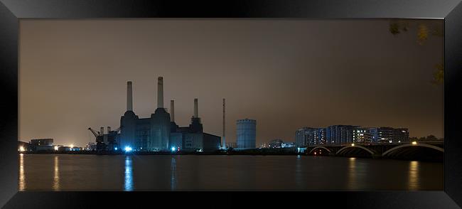 Battersea Power Station Framed Print by peter tachauer