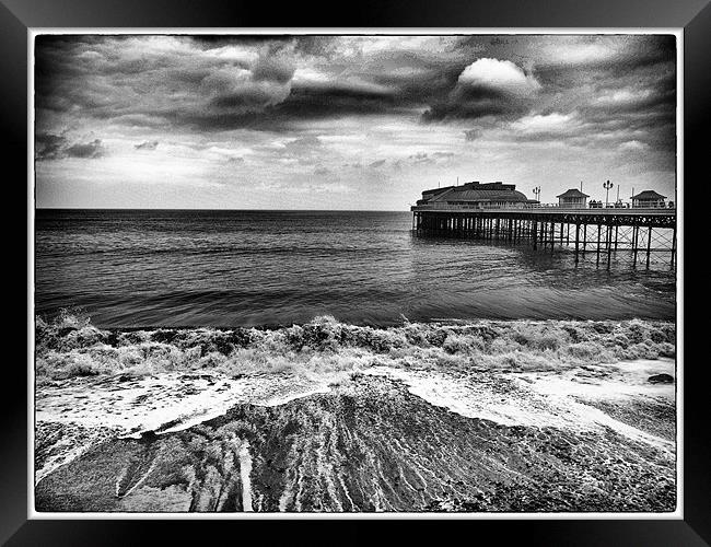 Making Waves Framed Print by peter tachauer