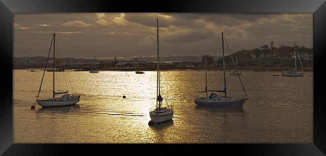 River Medway Sunset Framed Print by Dawn O'Connor