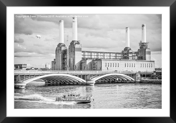 Pink Floyd Pig at Battersea Power Station Framed Mounted Print by Dawn O'Connor