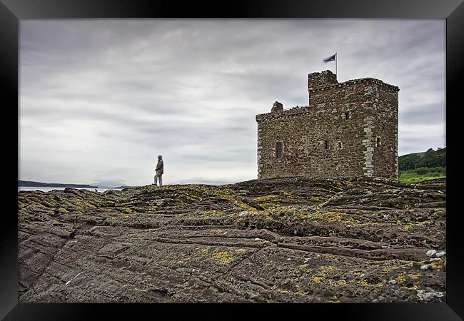 Scottish Castle Framed Print by Sam Smith