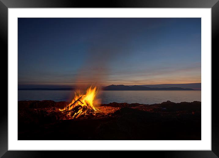  Bonfire night Framed Mounted Print by Sam Smith