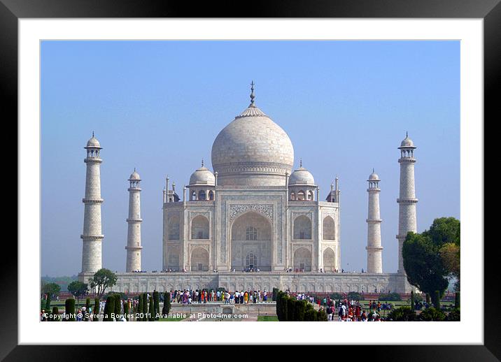 Visitors at the Taj Mahal Framed Mounted Print by Serena Bowles