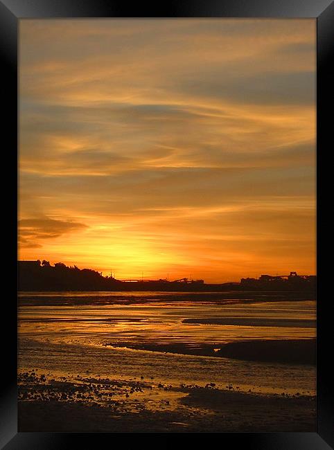 Port Headland Sunset Framed Print by Serena Bowles
