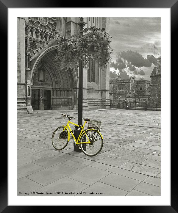 Meet me by the Church.. Framed Mounted Print by Susie Hawkins