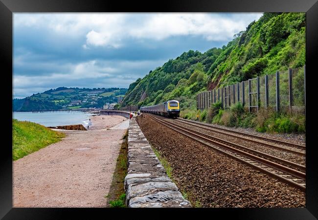 Intercity 125 Framed Print by Geoff Storey