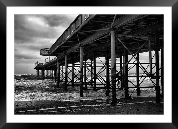 Torquay Pier Framed Mounted Print by Brian Beckett