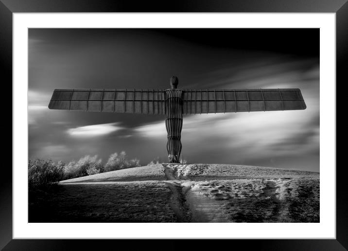 Angel of the North - Mono Framed Mounted Print by Paul Appleby