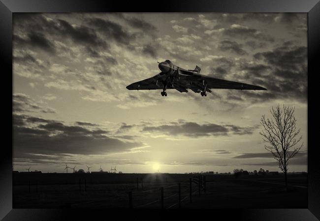 XH558 Comes Home Framed Print by J Biggadike