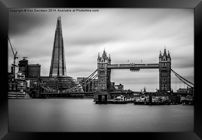  Thames from Wapping Framed Print by Dan Davidson