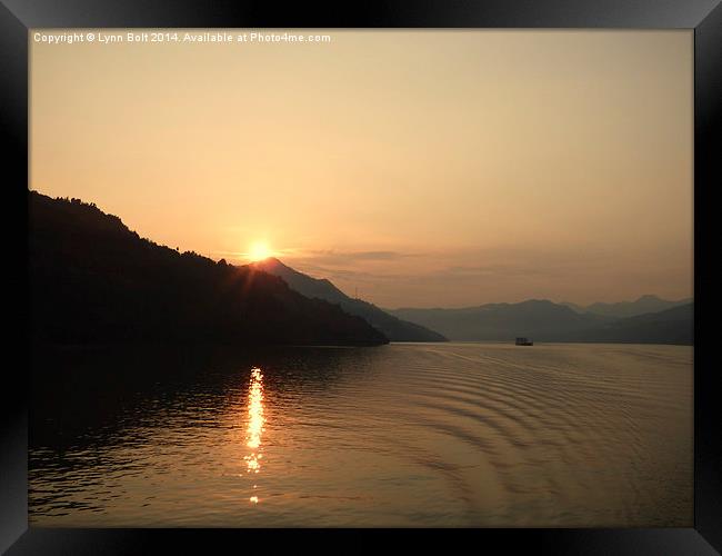  Sunset on the Yangtze River China Framed Print by Lynn Bolt