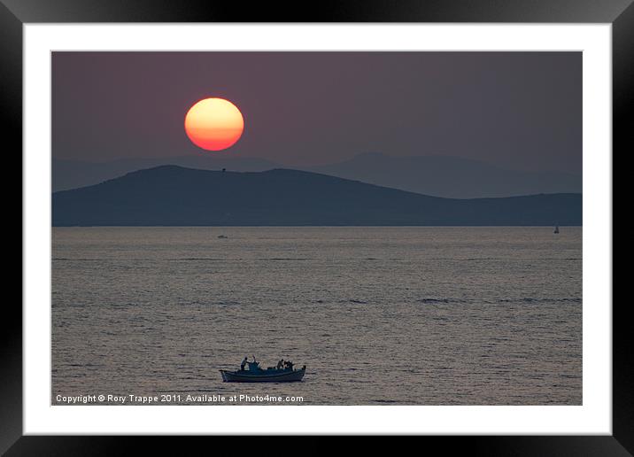 Fishermen return Framed Mounted Print by Rory Trappe