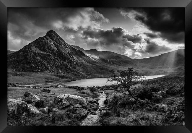 The Ogwen valley Framed Print by Rory Trappe
