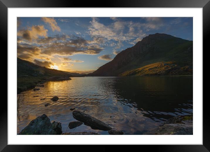 Tryfan at sunrise Framed Mounted Print by Rory Trappe