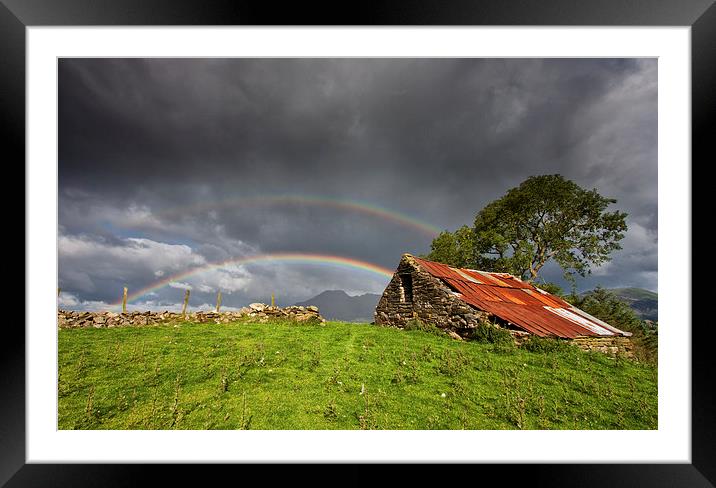  Heddwyns barn Framed Mounted Print by Rory Trappe