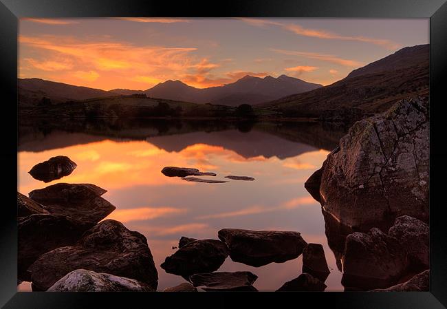 Snowdon sunset Framed Print by Rory Trappe