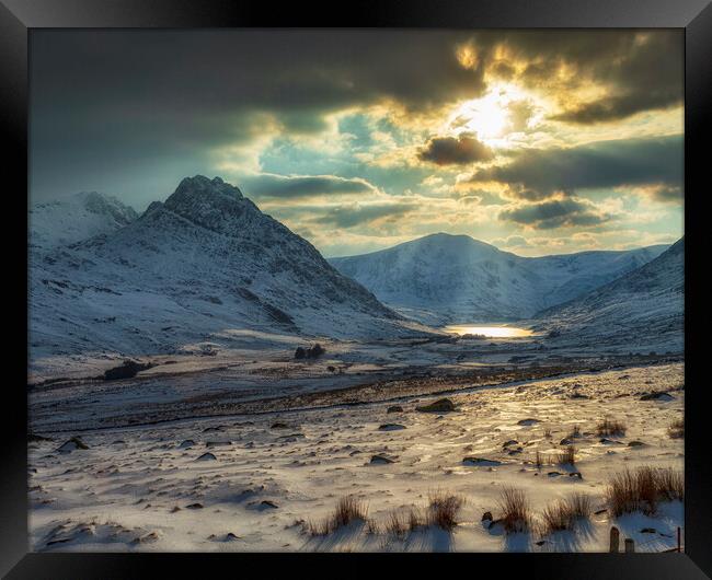 Ogwen valley Framed Print by Rory Trappe