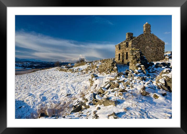 Bryn eithin in snow Framed Mounted Print by Rory Trappe