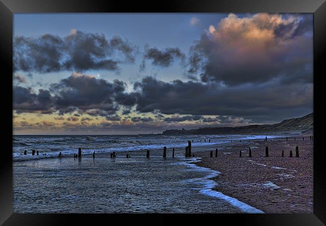 Dusk at Sandsend Framed Print by Kevin Tate