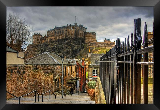 The Castle from the Vennel Steps Framed Print by Tom Gomez