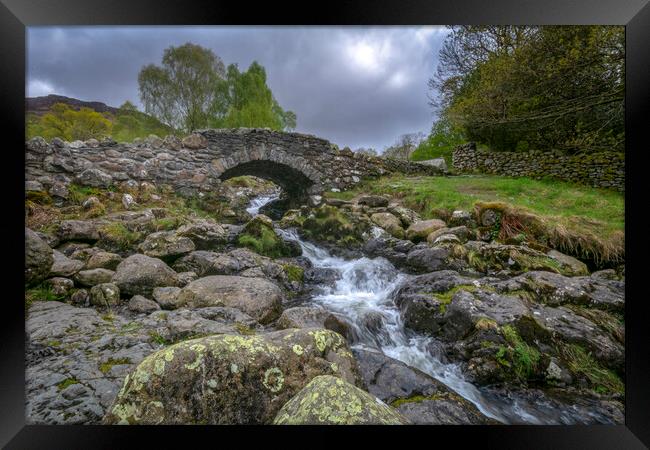 ashness bridge in the lake district cumbria.  Framed Print by Eddie John