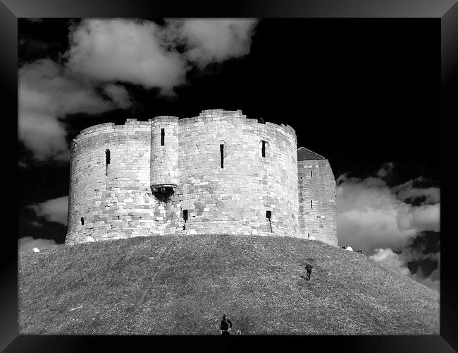 Clifford's Tower in York  historical building. Framed Print by Robert Gipson