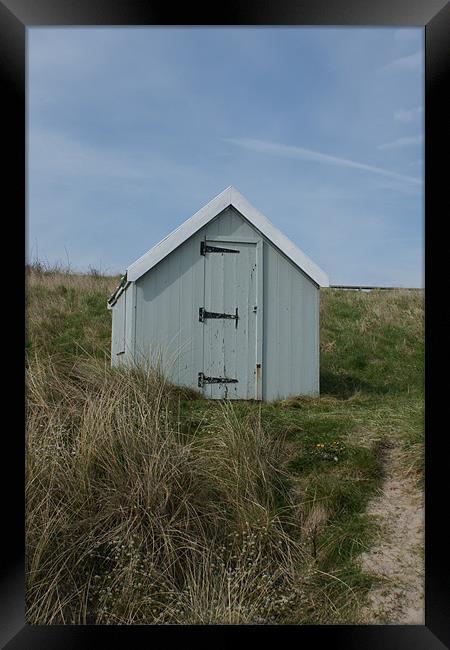 Beach Hut Framed Print by Dave Parkin