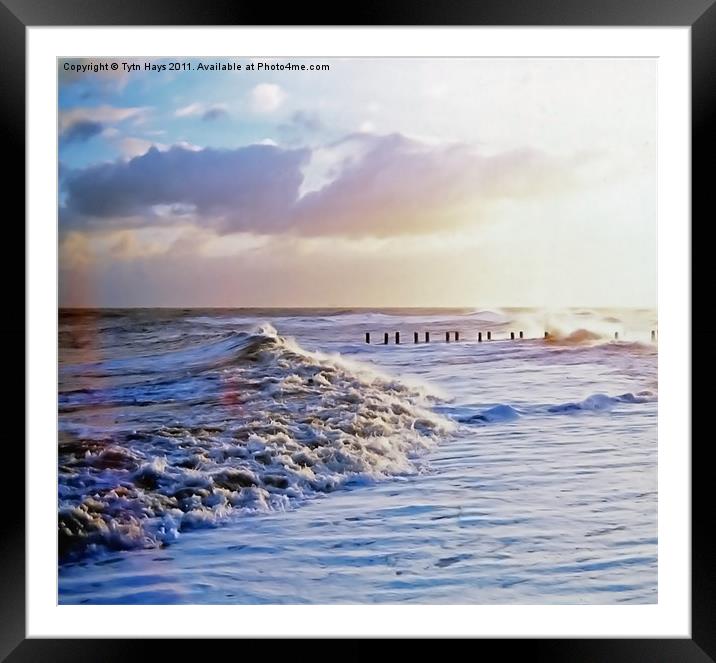 Happisburgh sunrise Framed Mounted Print by Tytn Hays