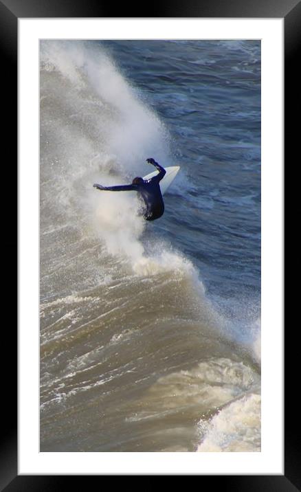 Catching a Wave. Framed Mounted Print by Becky Dix