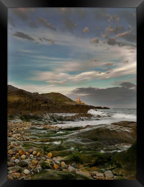 Mumbles Lighthouse from Bracelet Bay. Framed Print by Becky Dix