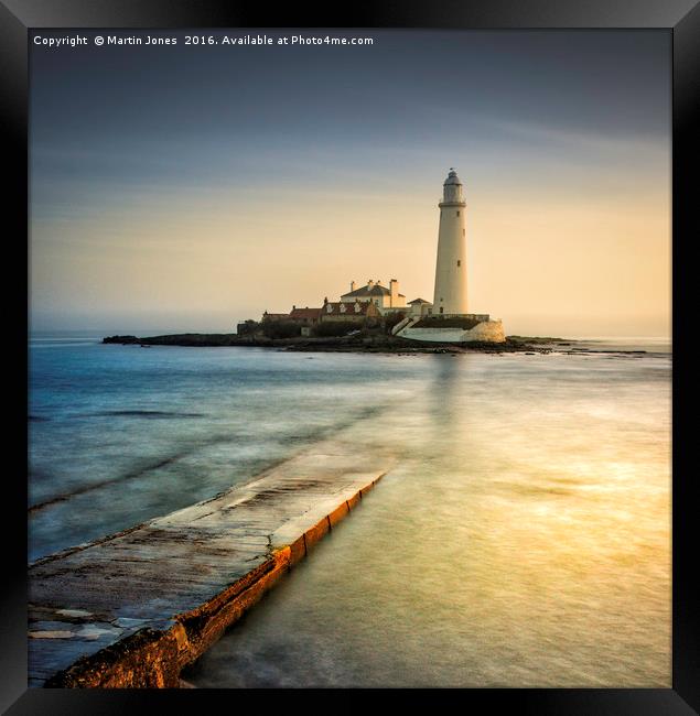 Over the causeway to St Mary's Lighthouse Framed Print by K7 Photography