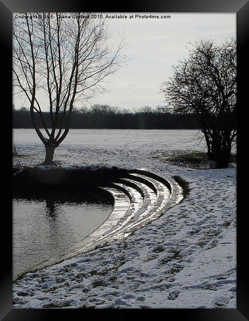  Olney, Buckinghamshire, in snow. Framed Print by DEE- Diana Cosford
