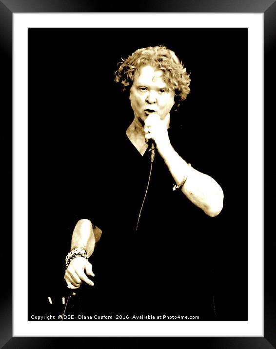 Mick Hucknell Simply Red at Cartmel Racecourse Framed Mounted Print by DEE- Diana Cosford