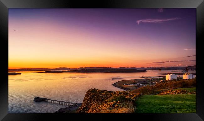 Evening View up Clyde Framed Print by Geo Harris