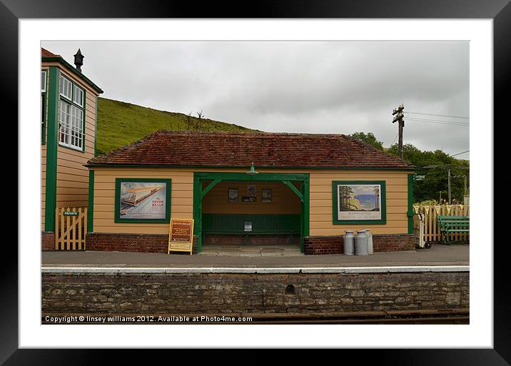 Corfe Castle steam railway station. Framed Mounted Print by Linsey Williams