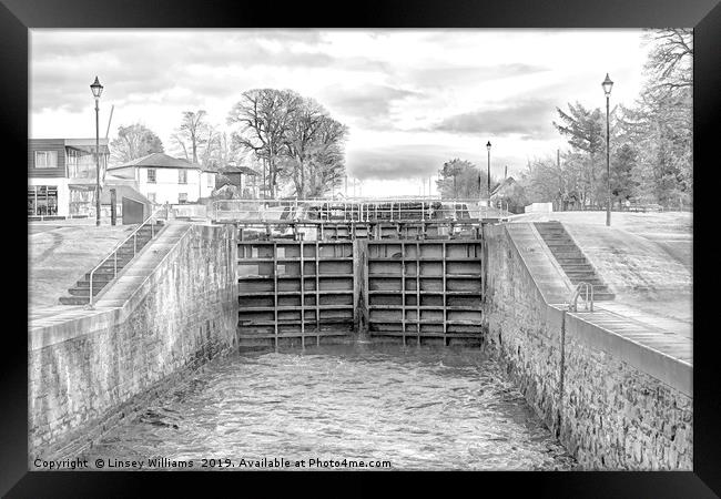 Neptunes Staircase, Scotland Framed Print by Linsey Williams