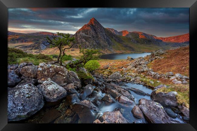 Tryfan mountain with the first light. Framed Print by J.Tom L.Photography