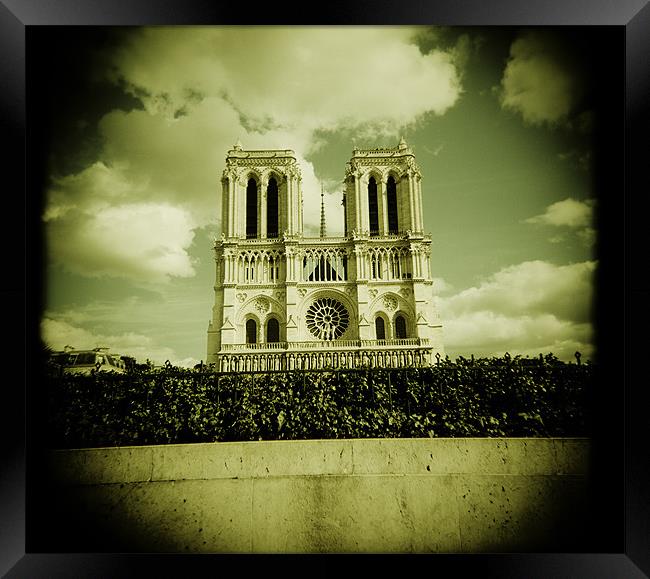Notre Dame Paris Framed Print by Duncan Snow