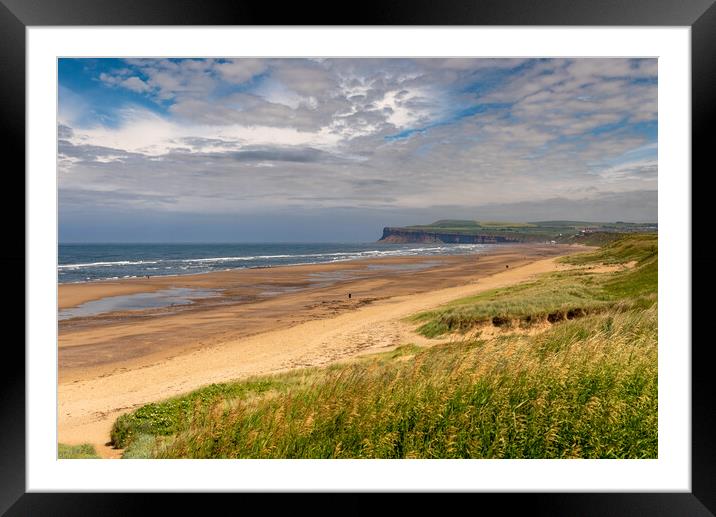 Saltburn from Marske beach Framed Mounted Print by Gary Eason