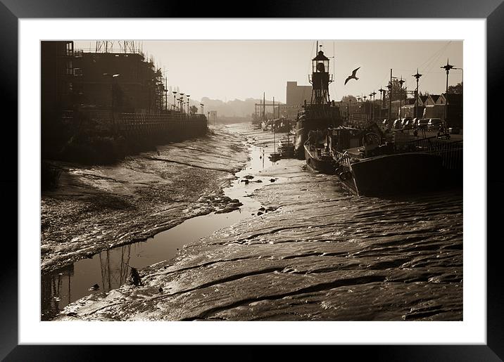 Boats at low tide, Hythe Framed Mounted Print by Gary Eason