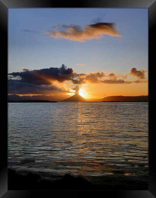 Sun setting on Skye Framed Print by Gary Eason