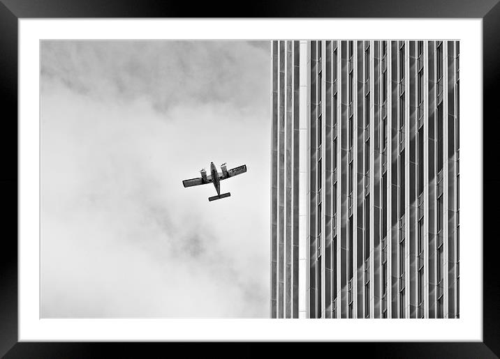 Low-flying aircraft Framed Mounted Print by Gary Eason