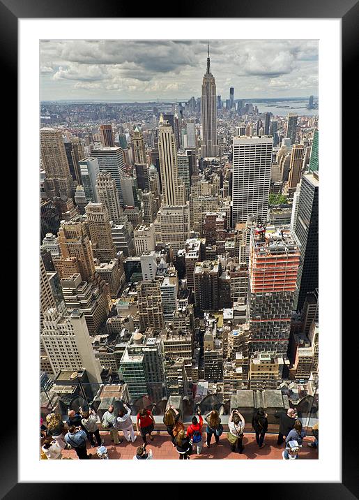 Tourists viewing Downtown Manhattan Framed Mounted Print by Gary Eason