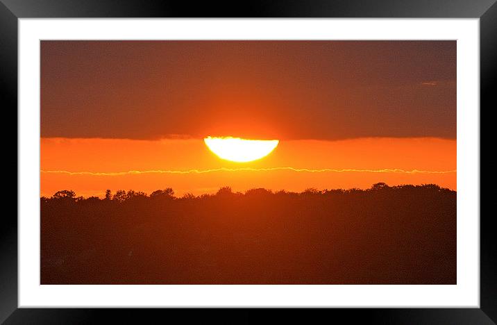  sunset horizon Framed Mounted Print by michelle rook
