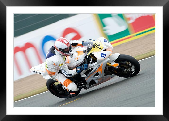 Unknow Rider - Silverstone 2009 Supersport Framed Mounted Print by SEAN RAMSELL