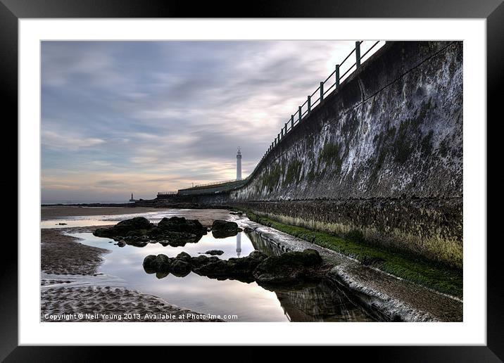 Seaburn Lighthouse at lowtide Framed Mounted Print by Neil Young