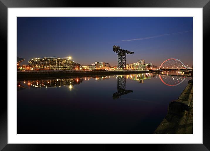 Glasgow night Framed Mounted Print by Grant Glendinning